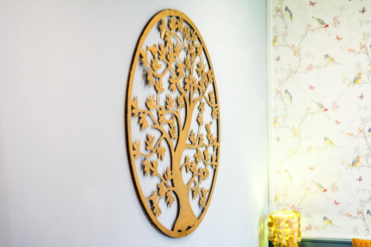 Tuguest Alhacaba Apartment - Free Parking Granada Bagian luar foto