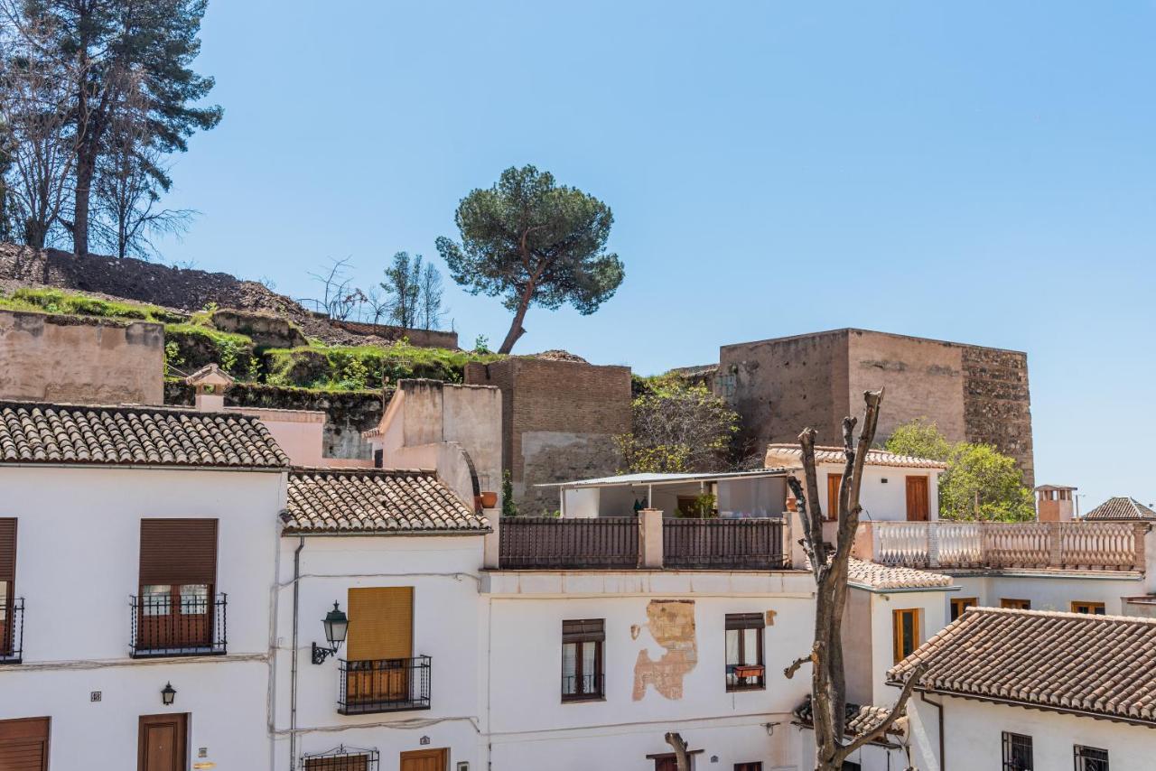 Tuguest Alhacaba Apartment - Free Parking Granada Bagian luar foto