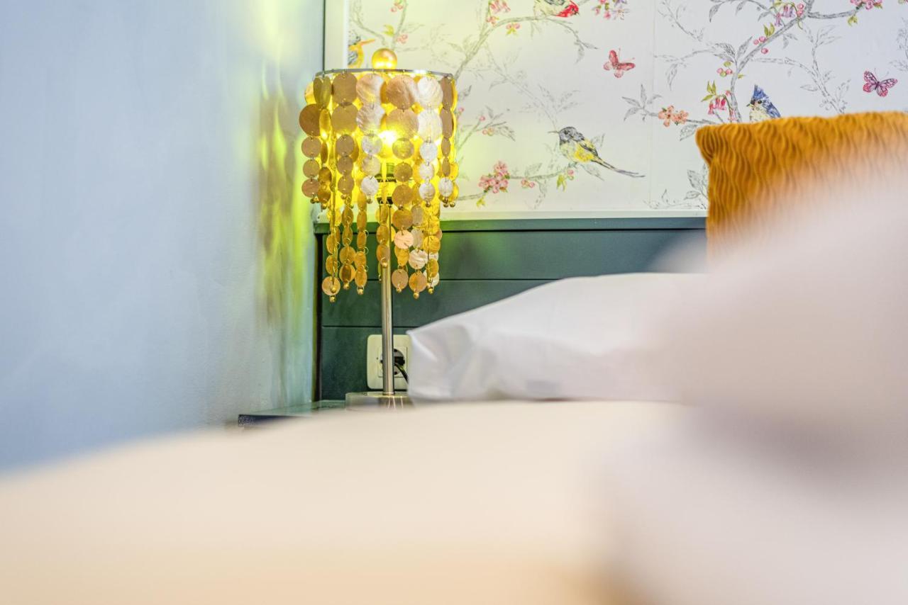 Tuguest Alhacaba Apartment - Free Parking Granada Bagian luar foto